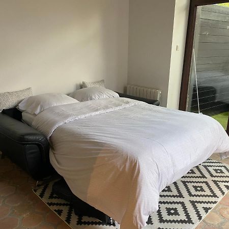 Studio Duplex Avec Spa Et Cour Privee Bonnelles Eksteriør billede